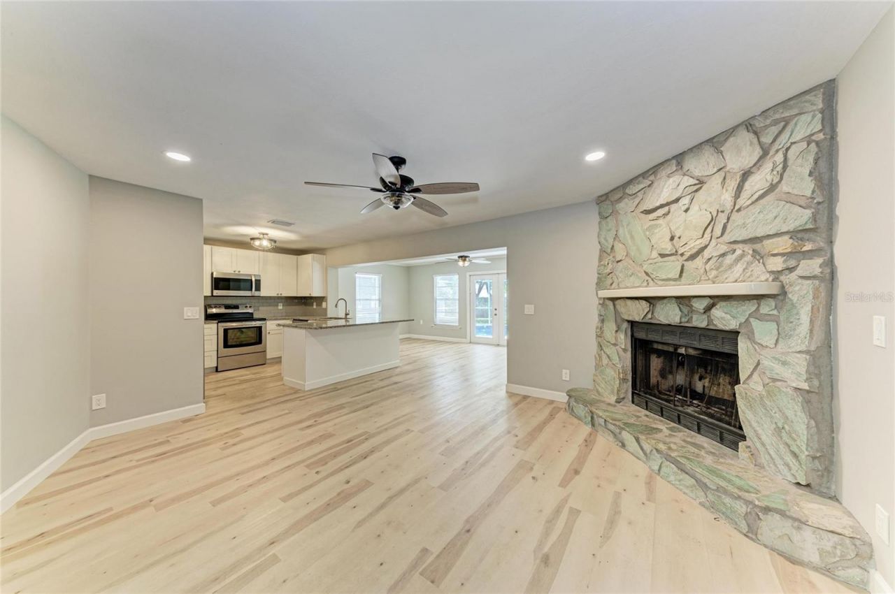 4913 32nd Street E, Bradenton, FL 34203 Photo