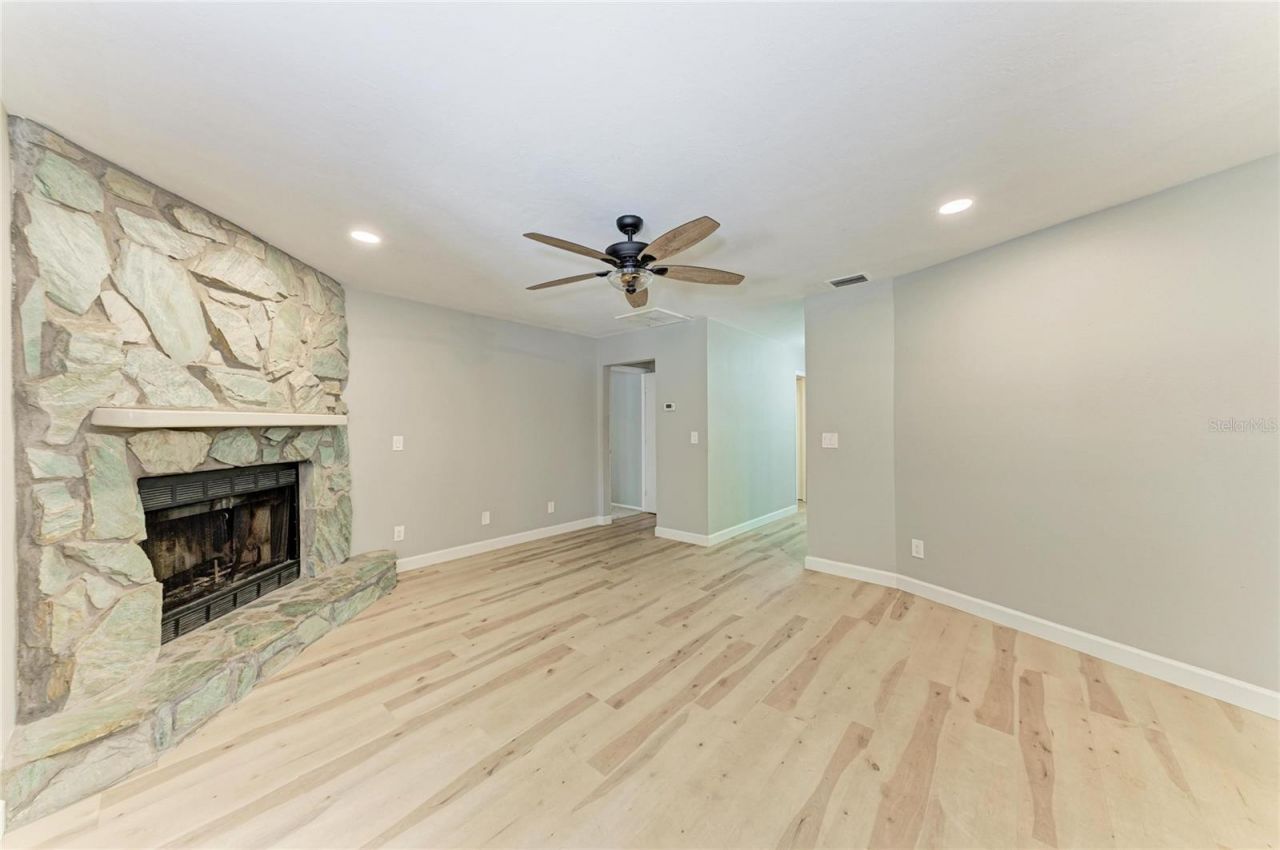 4913 32nd Street E, Bradenton, FL 34203 Photo