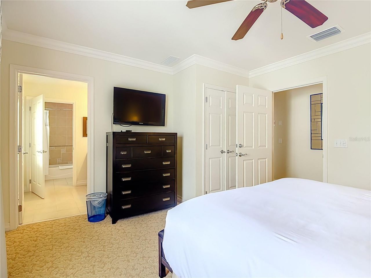 1116 Sunset View Circle, Unit 304, Reunion, FL 34747 Photo