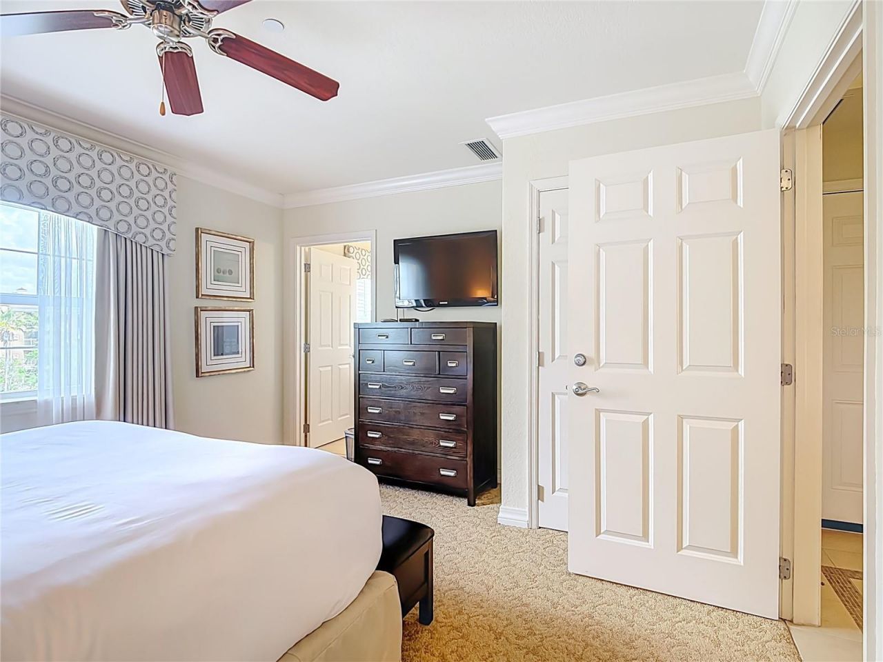 1116 Sunset View Circle, Unit 304, Reunion, FL 34747 Photo