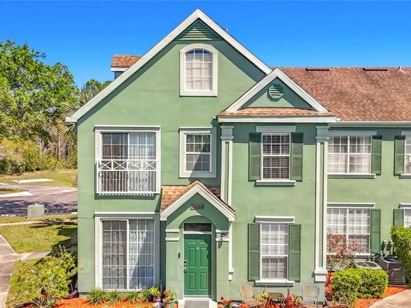 9068 LAKE CHASE ISLAND WAY, Unit 9068, TAMPA, FL 33626