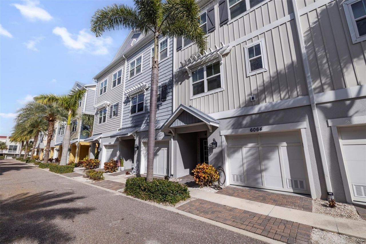 6064 Moorings Drive S, Saint Petersburg, FL 33712 Photo