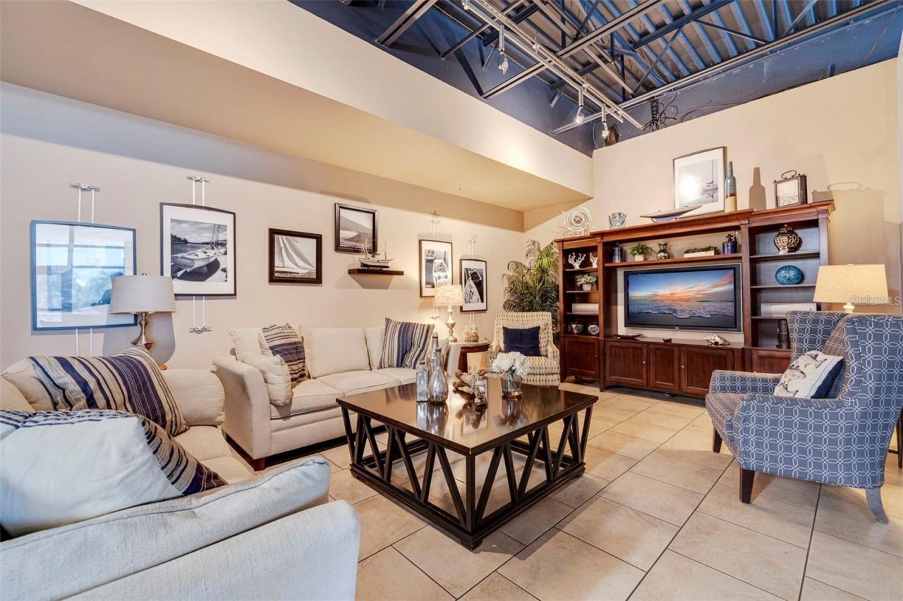 6064 Moorings Drive S, Saint Petersburg, FL 33712 Photo