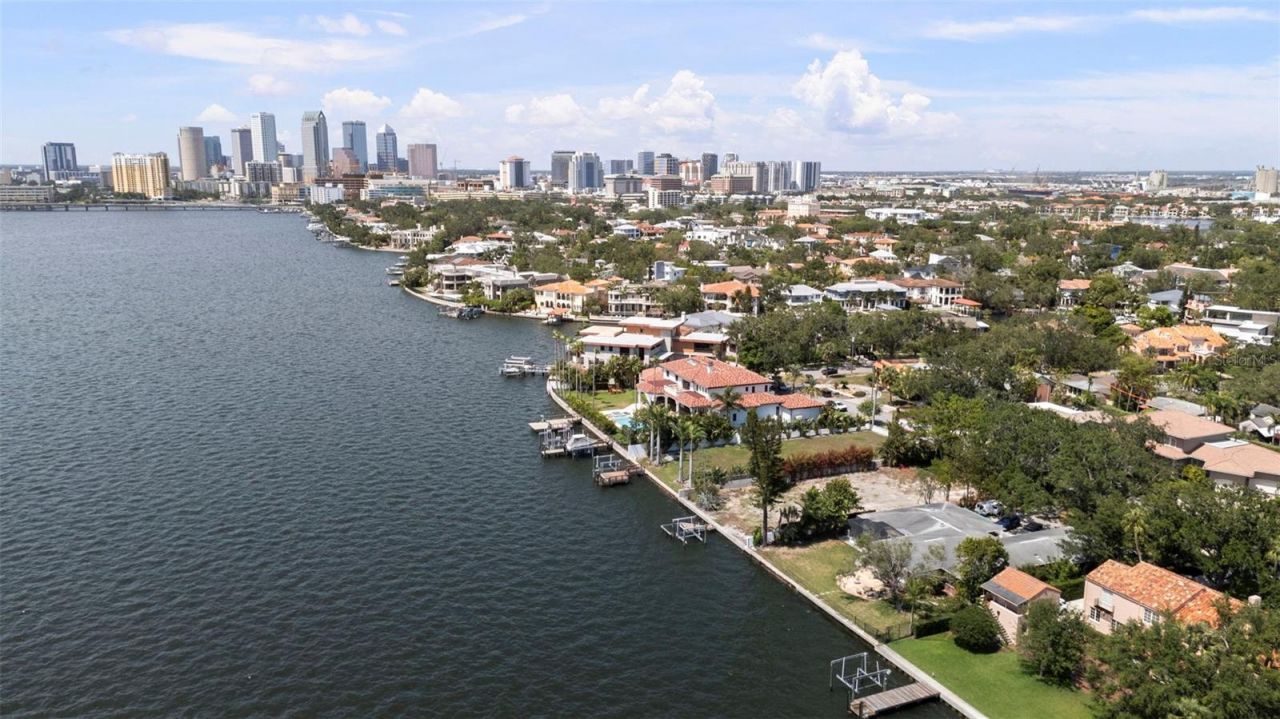 214 Blanca Avenue, Tampa, FL 33606 Photo