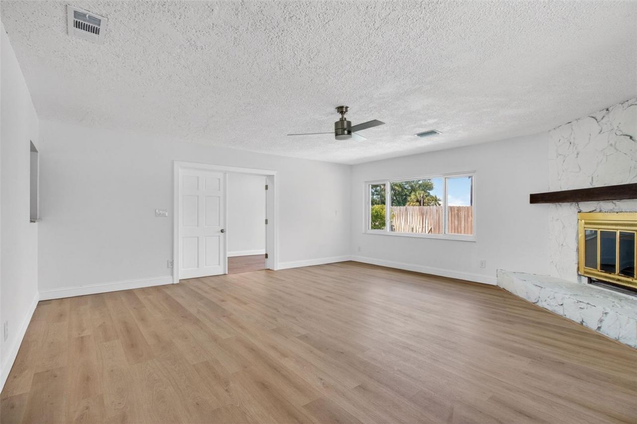 7919 Causeway Boulevard S, Saint Petersburg, FL 33707 Photo