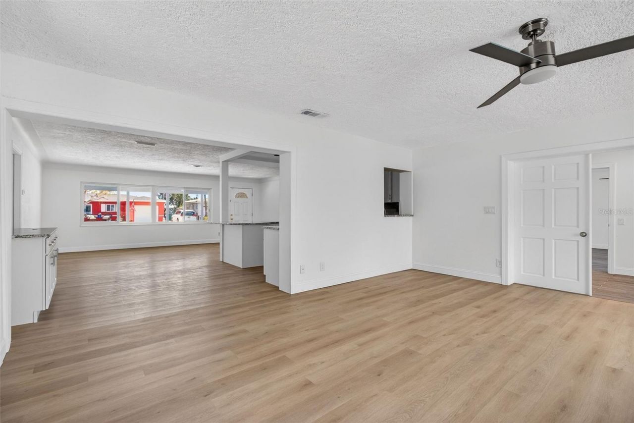 7919 Causeway Boulevard S, Saint Petersburg, FL 33707 Photo