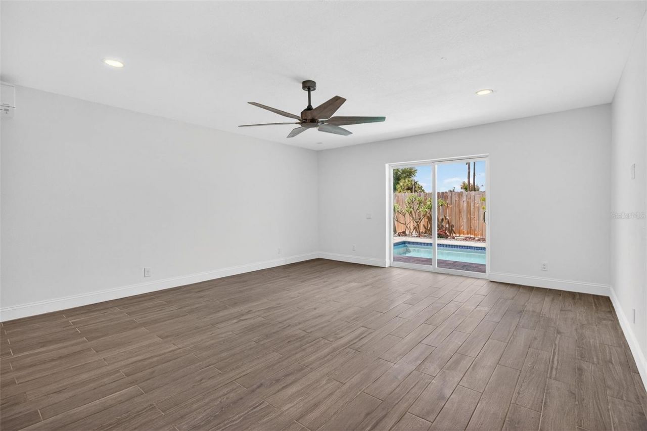 7919 Causeway Boulevard S, Saint Petersburg, FL 33707 Photo