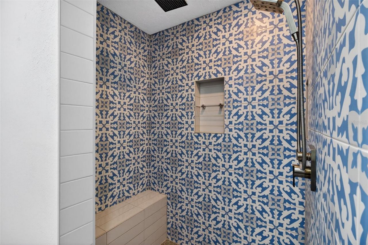 7919 Causeway Boulevard S, Saint Petersburg, FL 33707 Photo