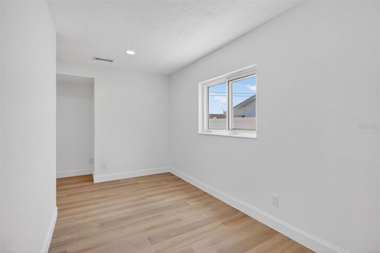 7919 Causeway Boulevard S, Saint Petersburg, FL 33707 Photo