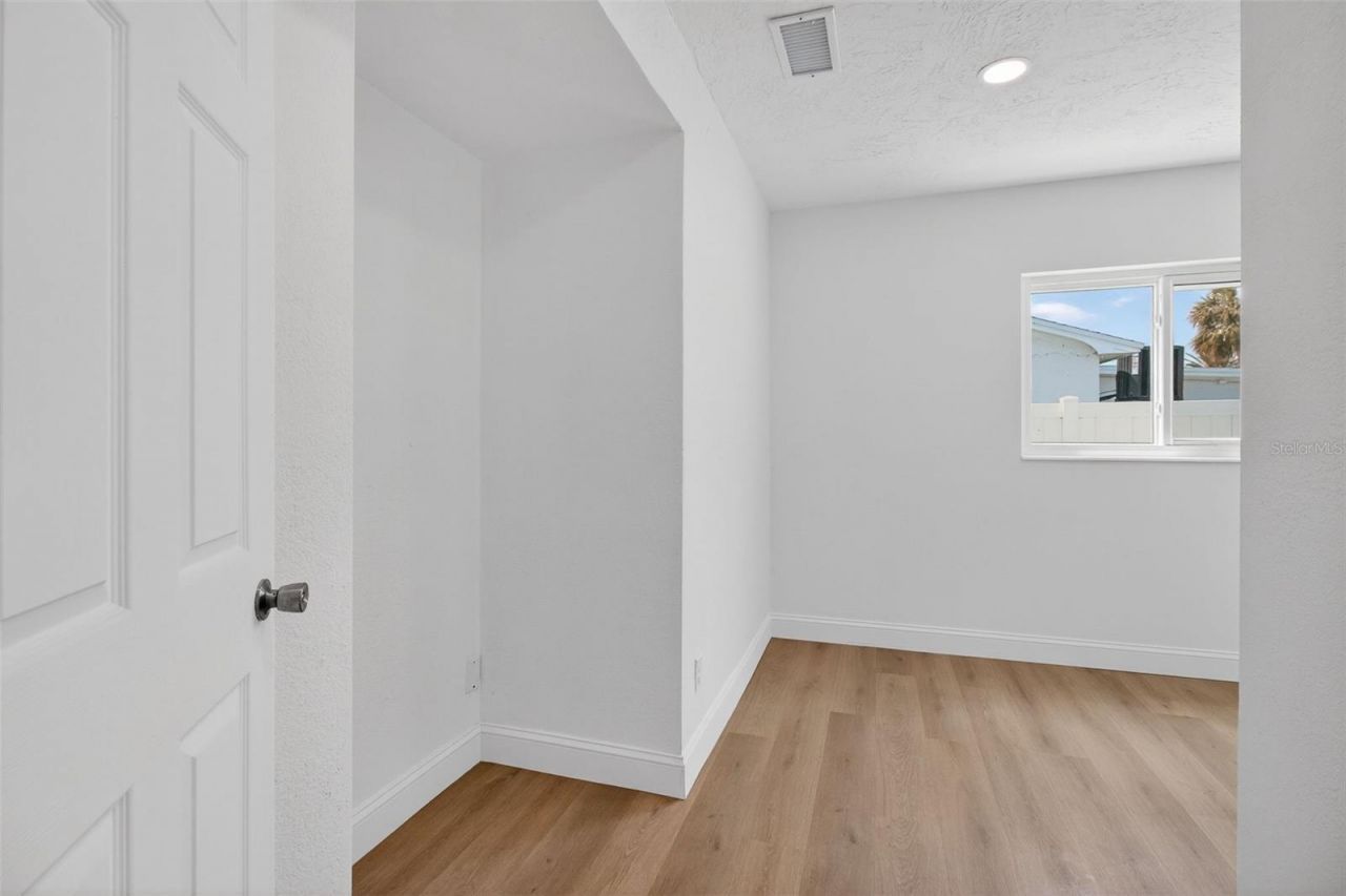 7919 Causeway Boulevard S, Saint Petersburg, FL 33707 Photo