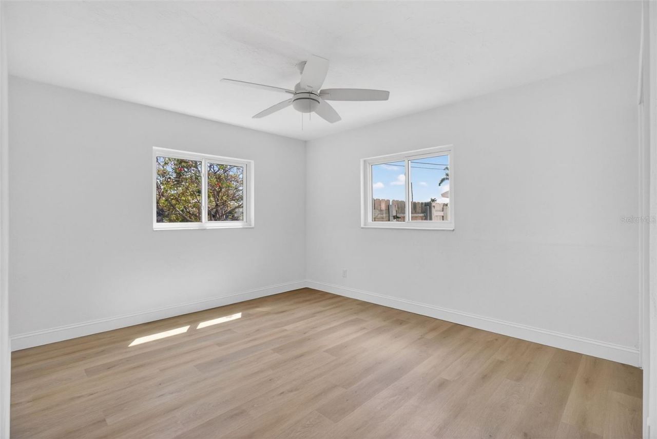 7919 Causeway Boulevard S, Saint Petersburg, FL 33707 Photo