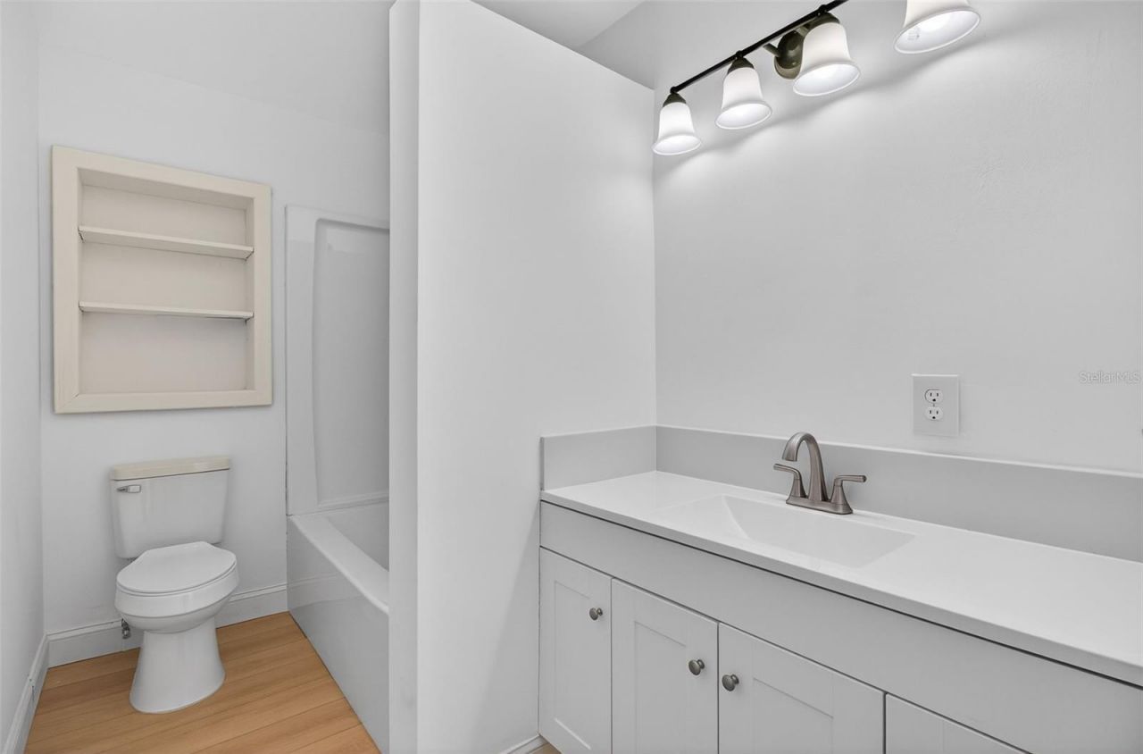 7919 Causeway Boulevard S, Saint Petersburg, FL 33707 Photo