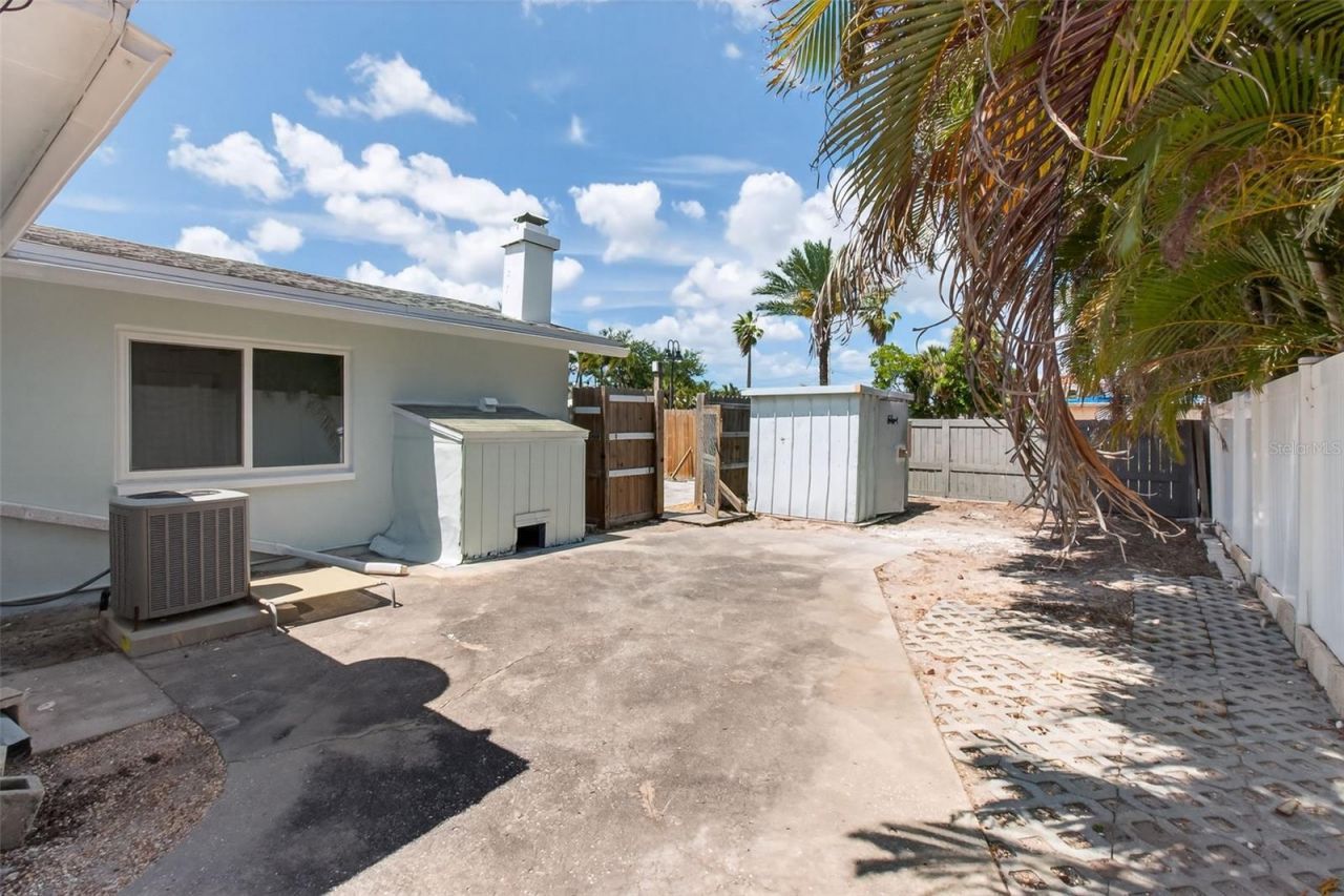 7919 Causeway Boulevard S, Saint Petersburg, FL 33707 Photo