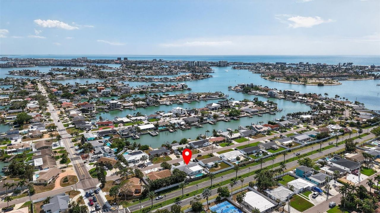 7919 Causeway Boulevard S, Saint Petersburg, FL 33707 Photo