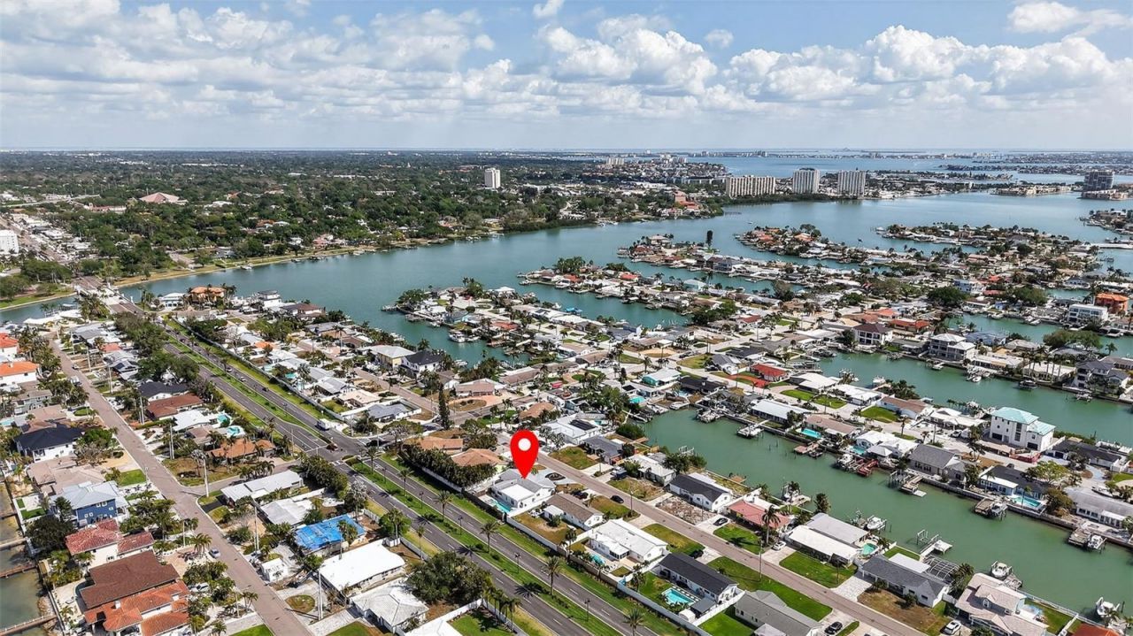 7919 Causeway Boulevard S, Saint Petersburg, FL 33707 Photo