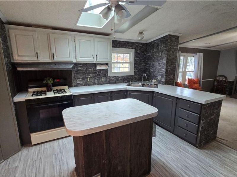 6465 Linda , Ravenna, OH 44266 Photo 10