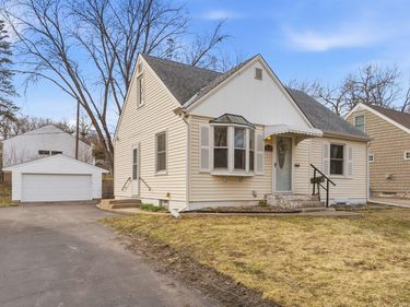 3110 Pennsylvania Avenue S, Saint Louis Park, MN 55426