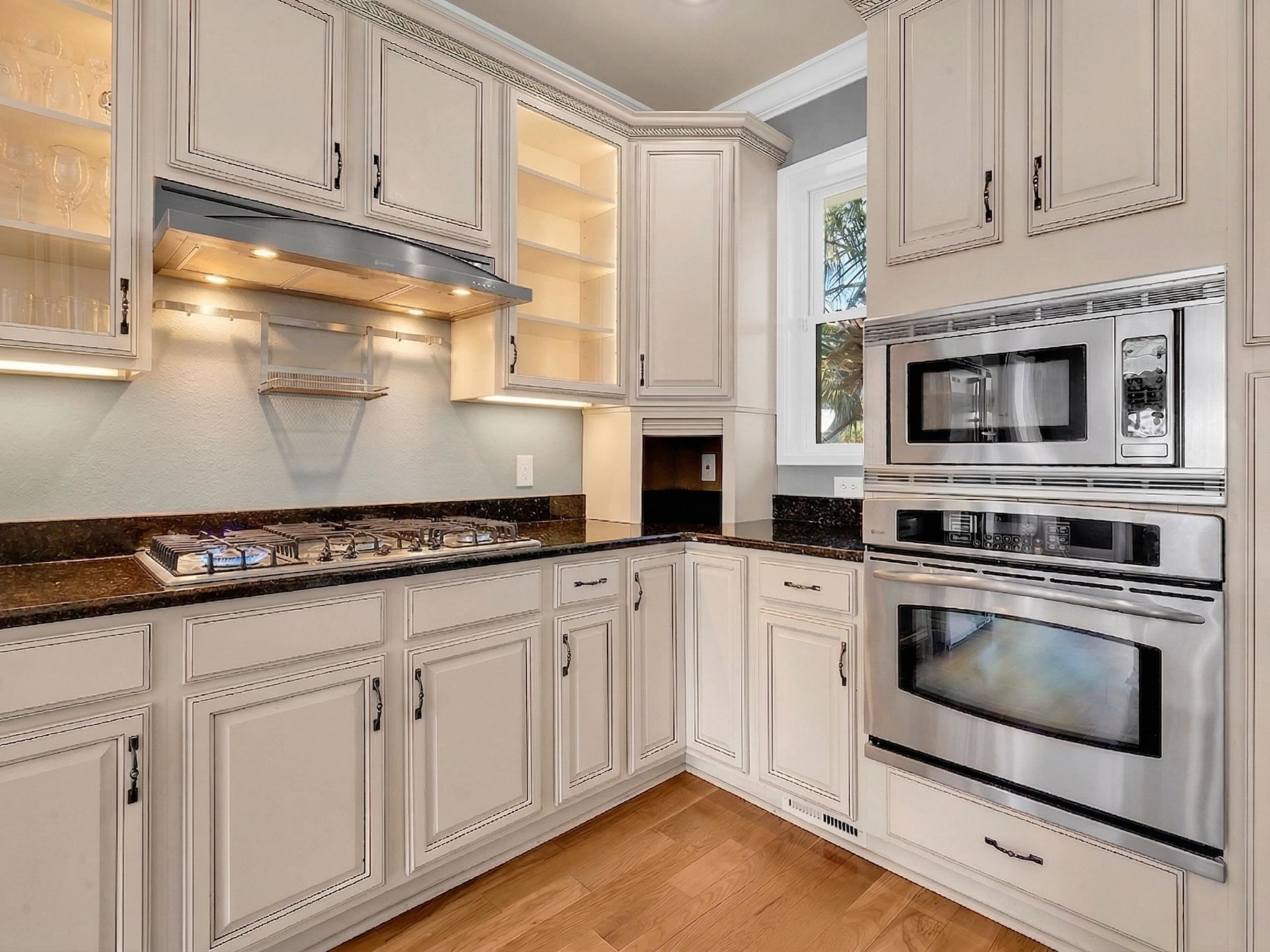 16 Orchard Ave. Photo 13