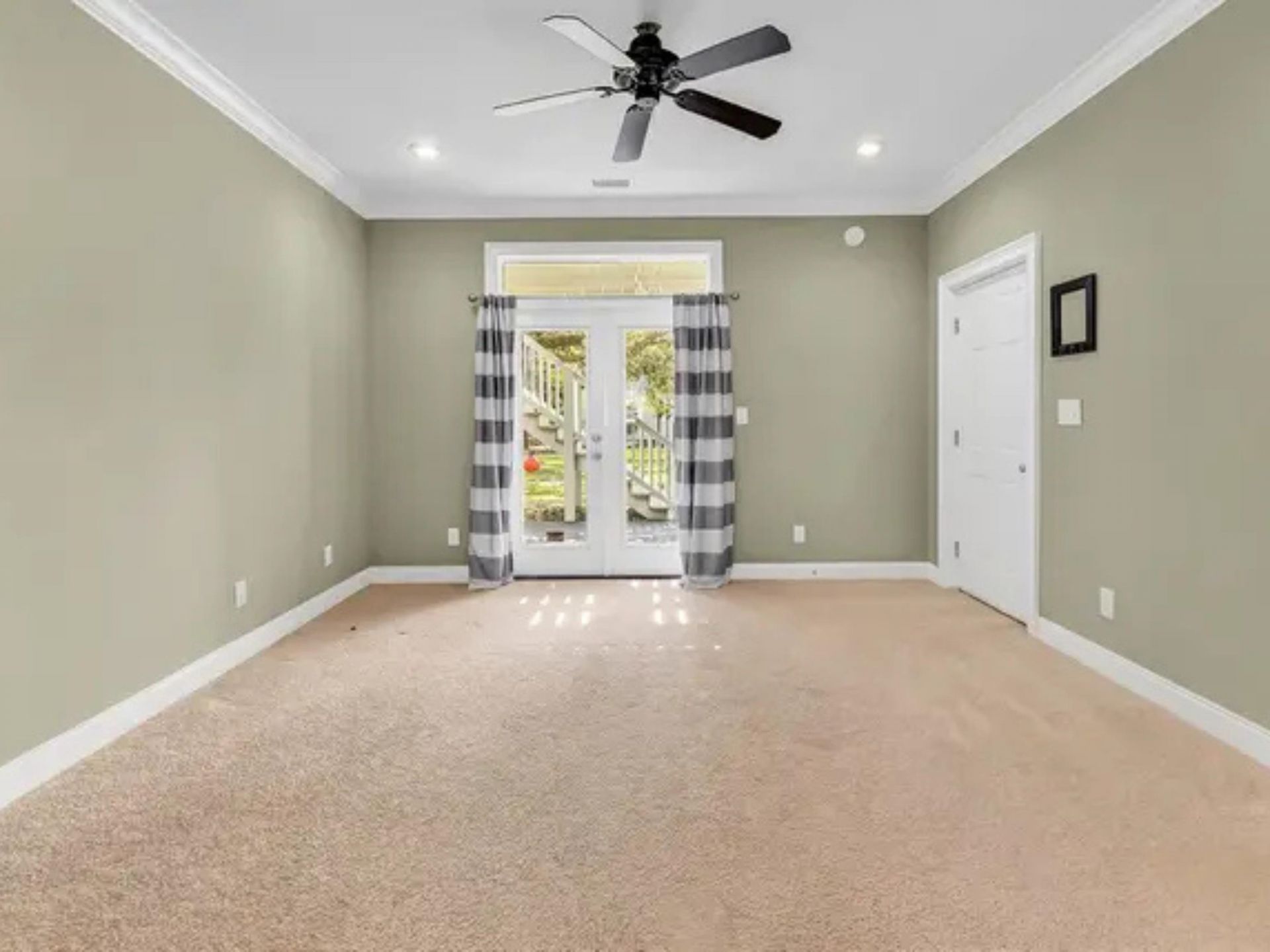 16 Orchard Ave. Photo 31