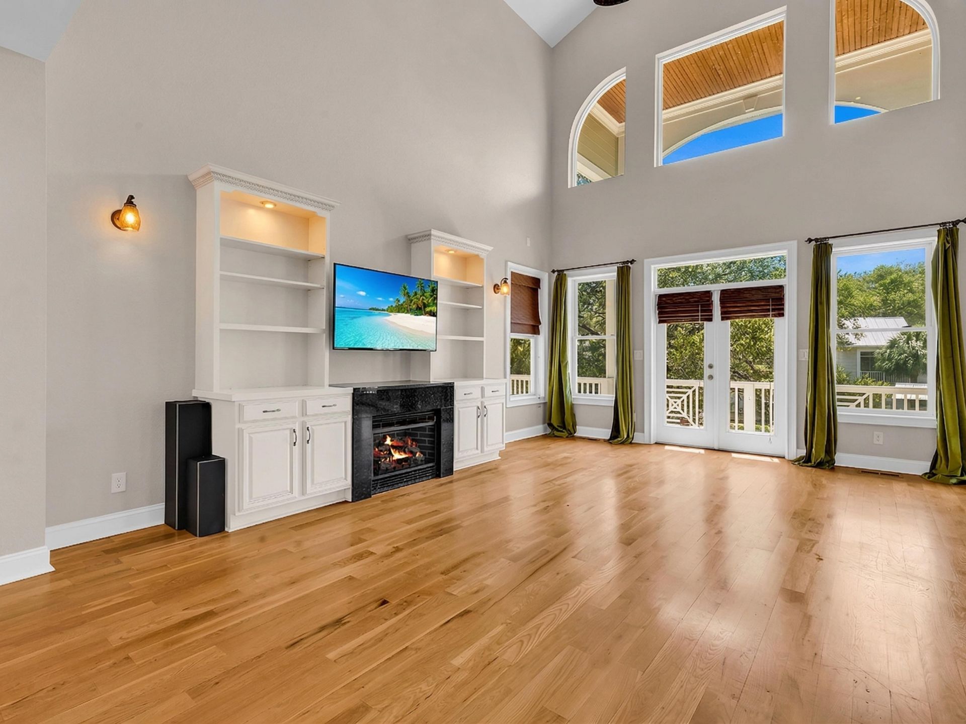 16 Orchard Ave. Photo 4