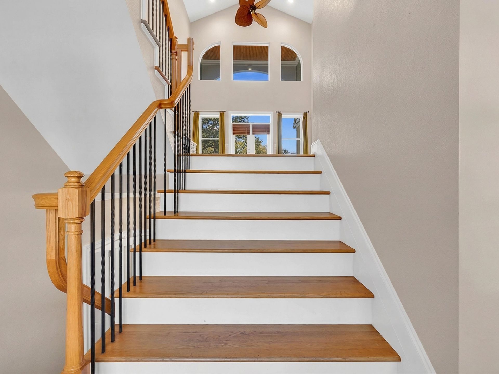 16 Orchard Ave. Photo 8