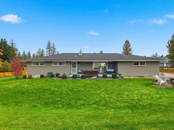 1007 E Farwell Rd, Spokane, WA 99208