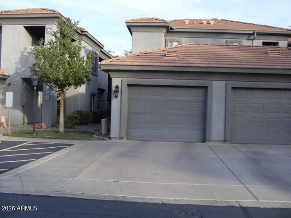 7401 W Arrowhead Clubhouse Drive, Unit 1001, Glendale, AZ 85308