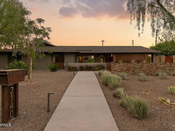 2140 E SOLANO Drive, Phoenix, AZ 85016