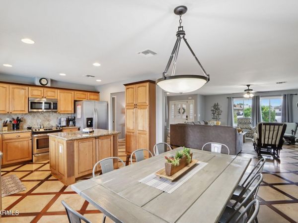 6603 S COLLEGE Avenue, Tempe, AZ 85283