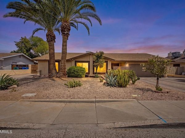 1301 S HALL, Mesa, AZ 85204