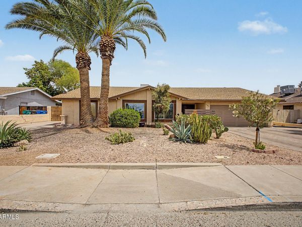 1301 S HALL, Mesa, AZ 85204