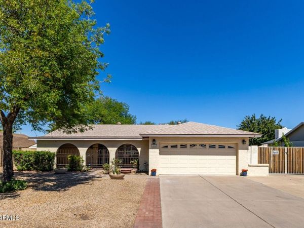 5132 W ECHO Lane, Glendale, AZ 85302