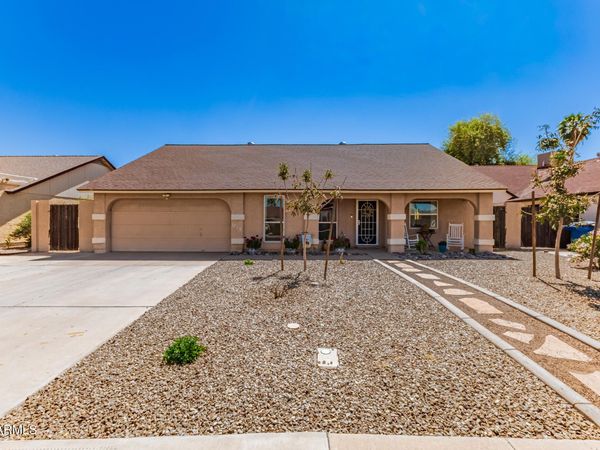 1719 W SHAWNEE Drive, Chandler, AZ 85224