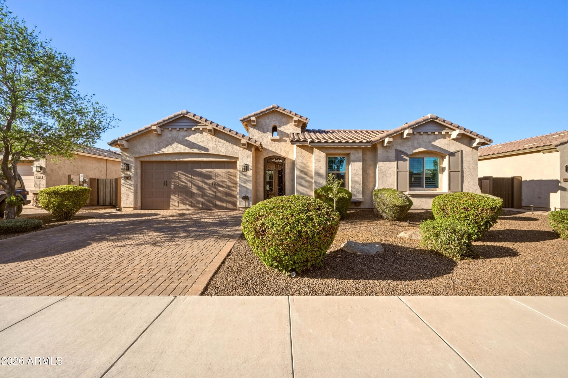 862 E Hampton Lane, Gilbert, AZ 85295 Main Photo