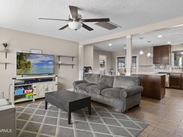 418 E ORCHID Lane, Phoenix, AZ 85020