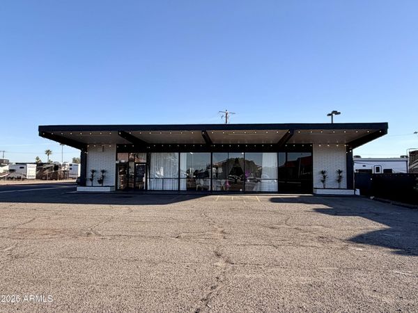 2111 E MAIN Street, Mesa, AZ 85213