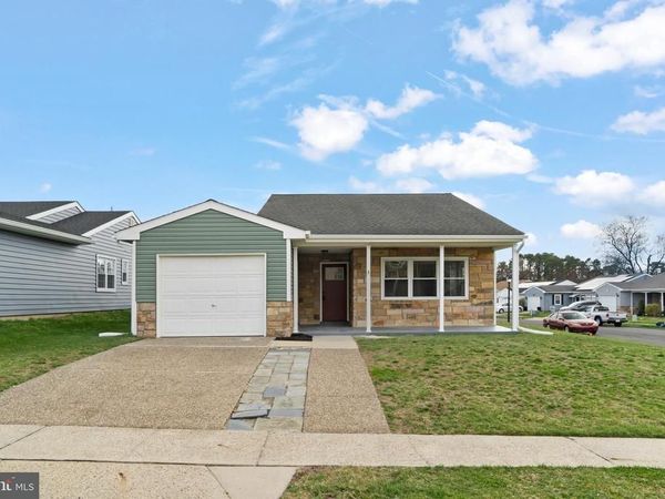 2 FARRINGTON COURT, SOUTHAMPTON, NJ 08088