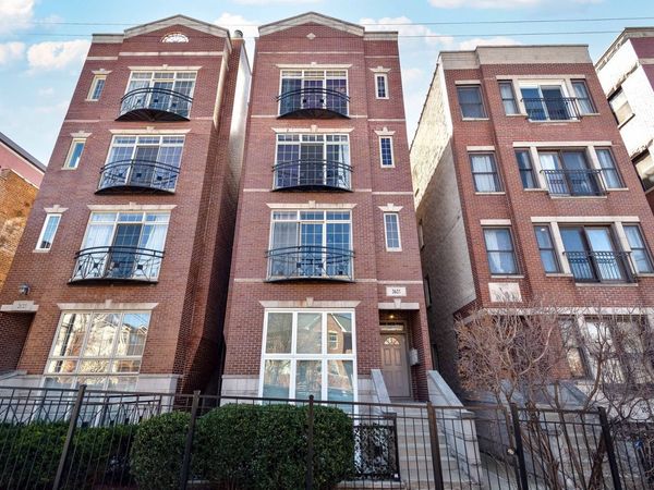 2625 W Belmont Avenue, Unit 4, Chicago, IL 60618