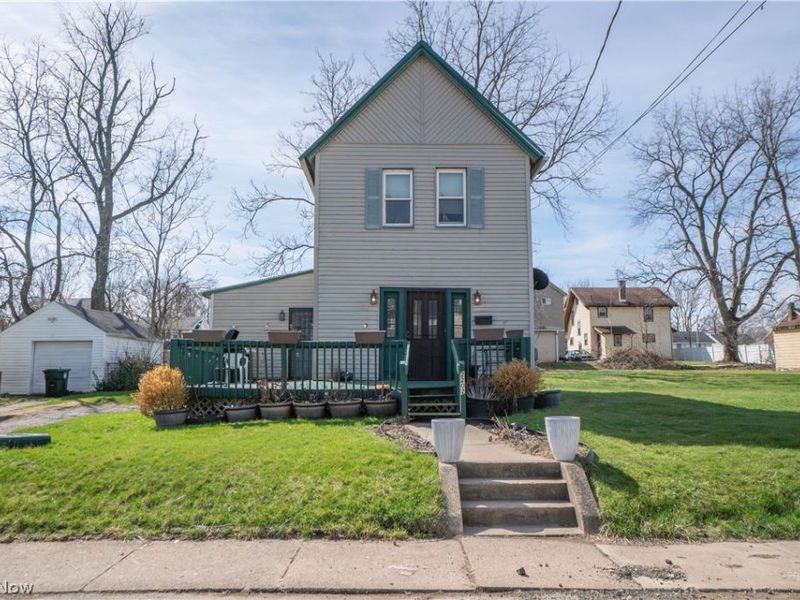 2202 5th Street NE, Canton, OH 44704 Photo 1