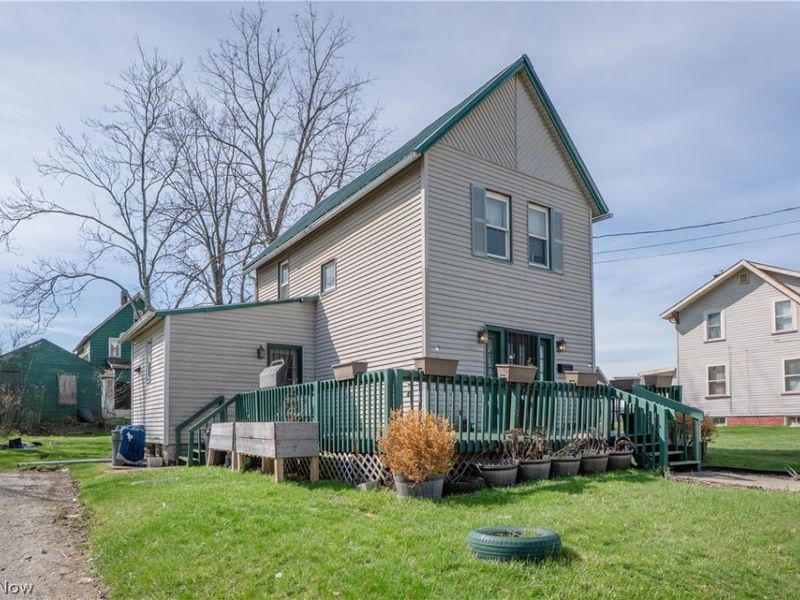 2202 5th Street NE, Canton, OH 44704 Photo 2