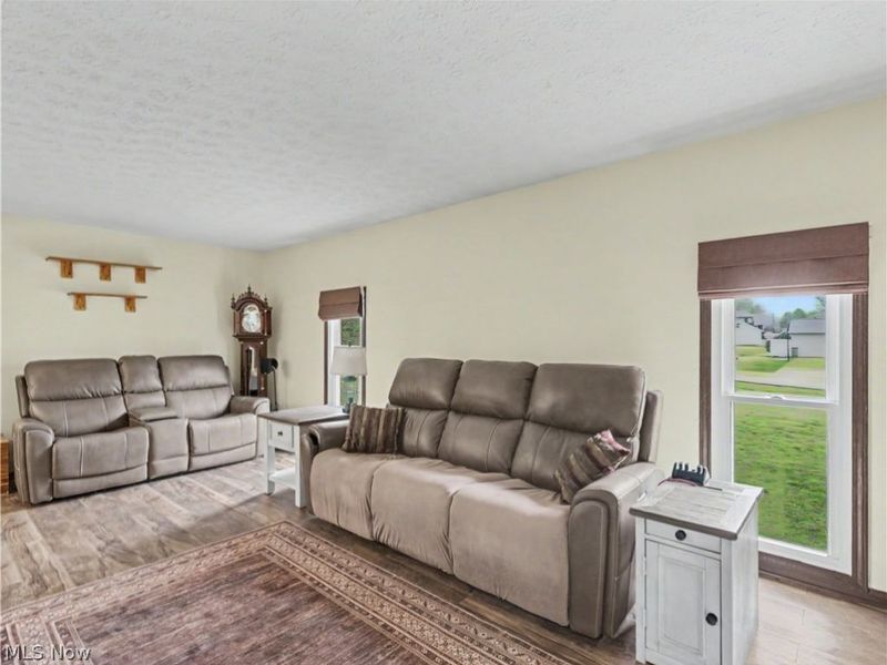 3881 Mahogany Street NW, Uniontown, OH 44685 Photo 6