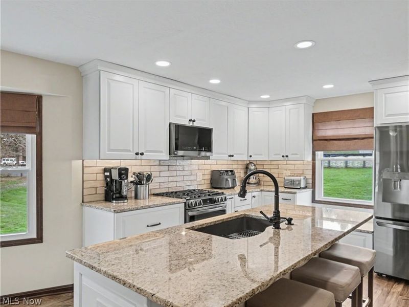 3881 Mahogany Street NW, Uniontown, OH 44685 Photo 8