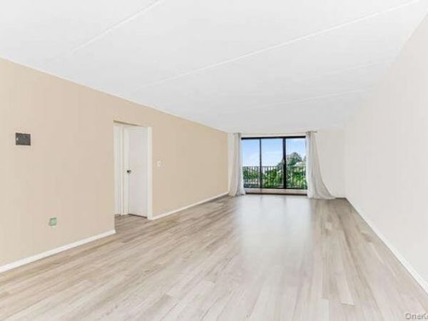 1155 Warburton Avenue , Unit 2V, Yonkers, NY 10701