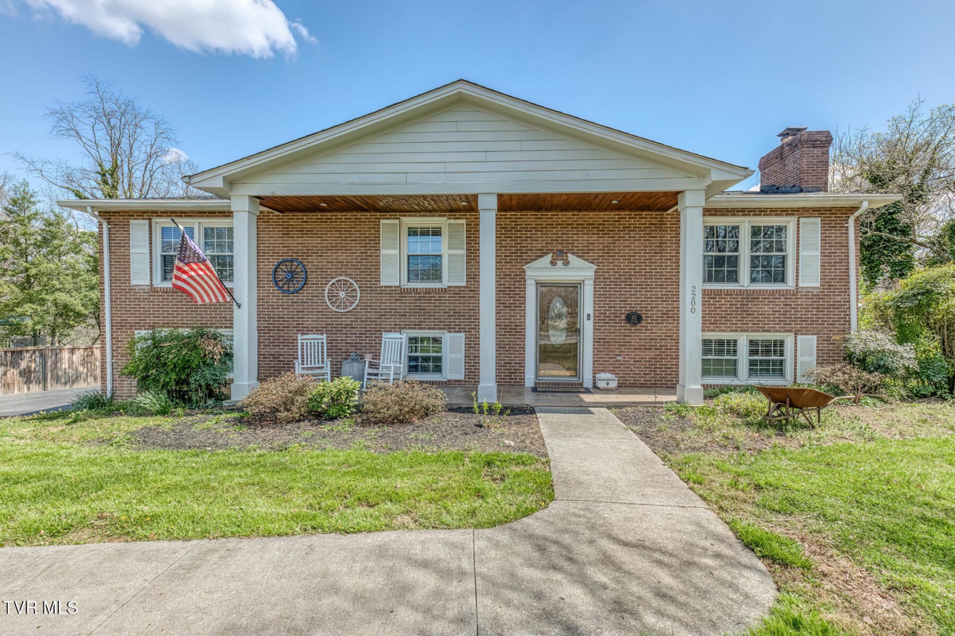 2200 Camelot Circle, Johnson City, TN 37604 Main Photo