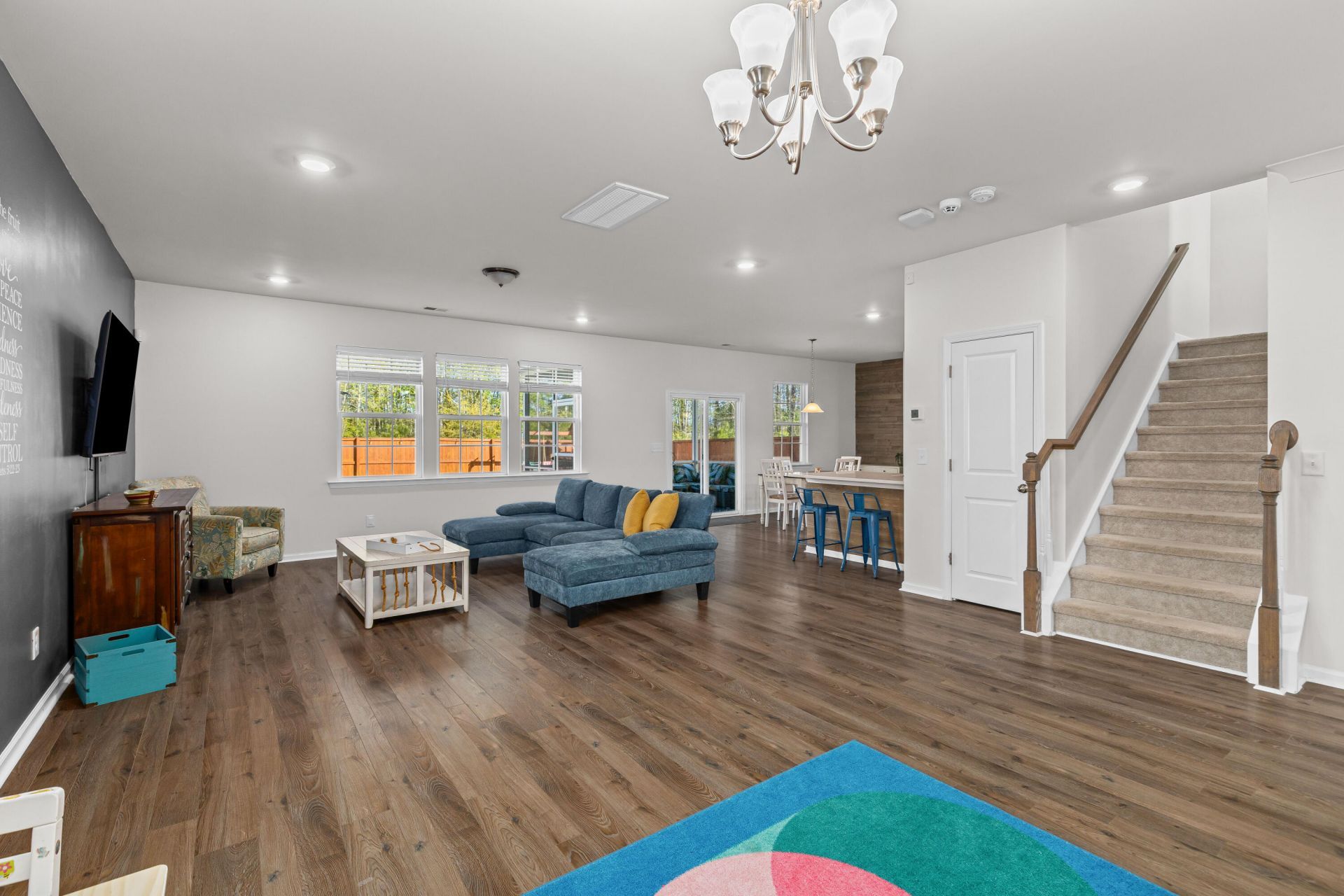 511 Singing Bush Avenue Photo 12