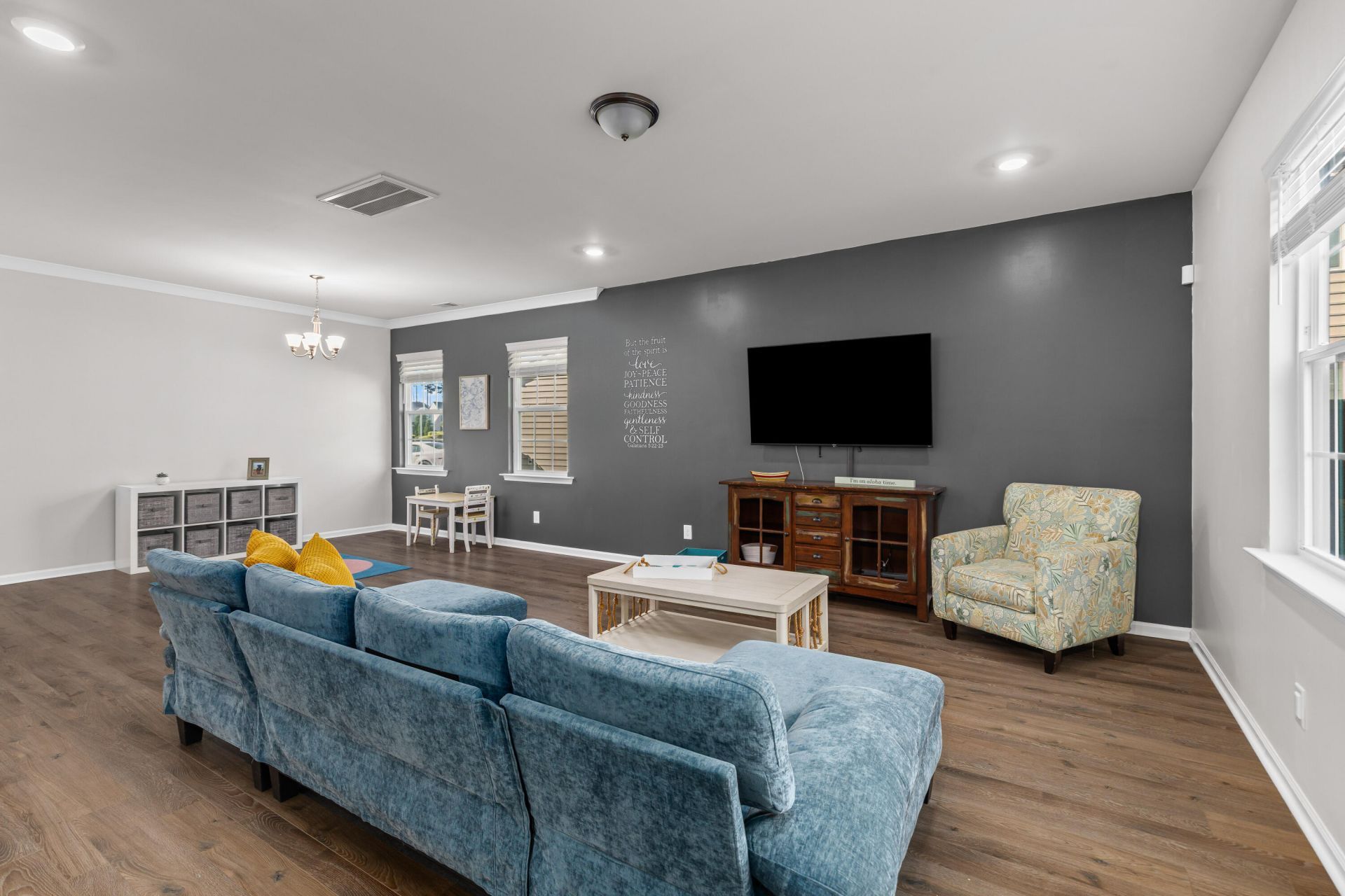 511 Singing Bush Avenue Photo 14