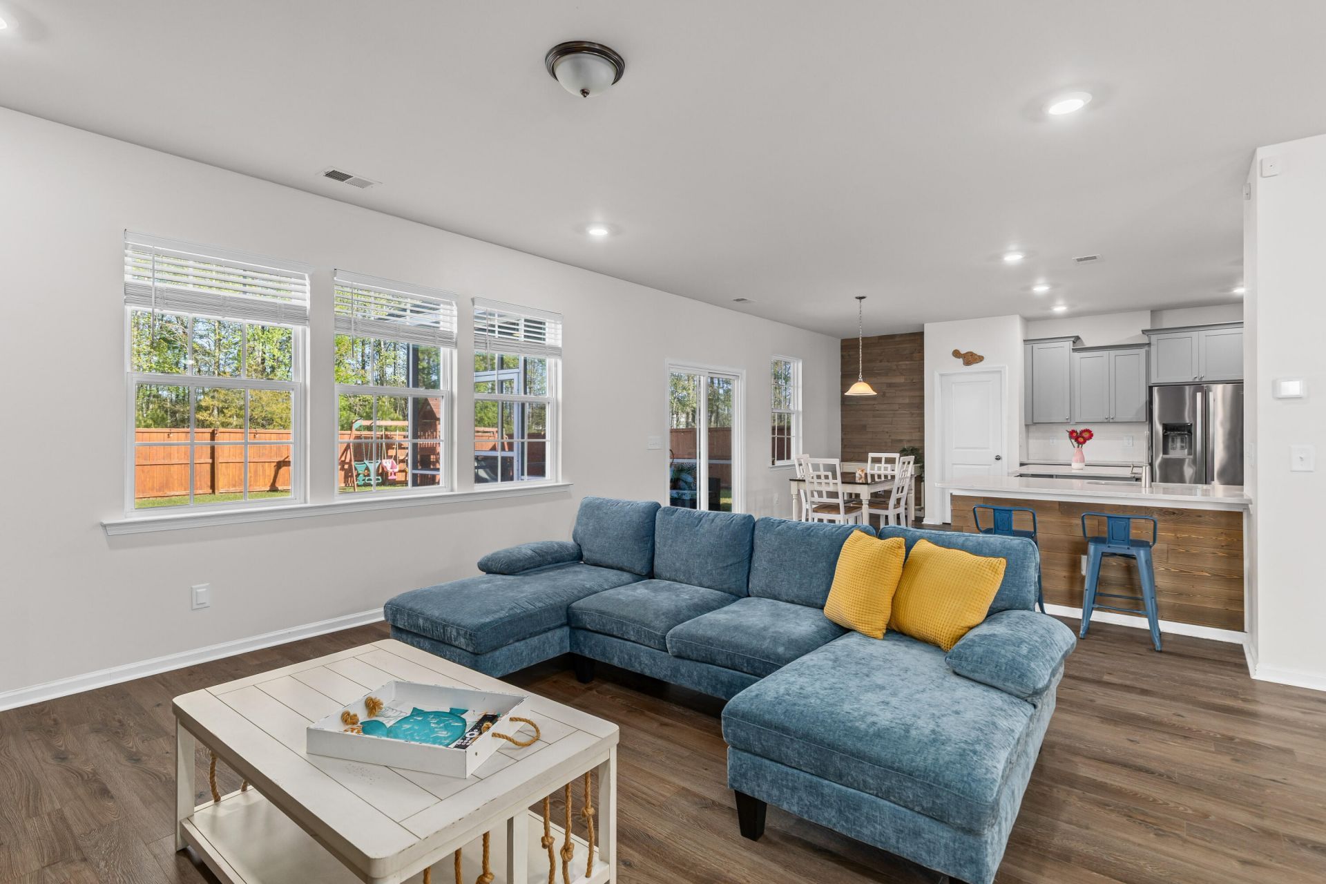 511 Singing Bush Avenue Photo 16