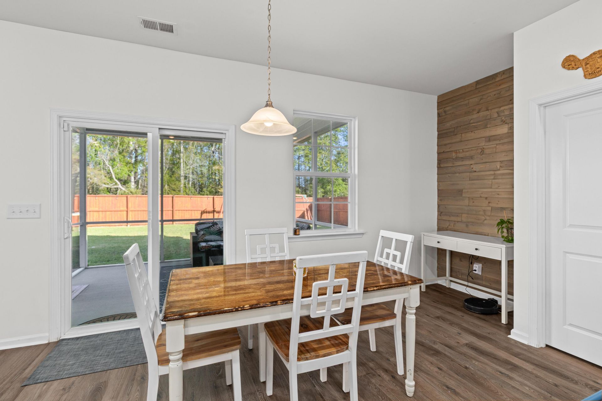 511 Singing Bush Avenue Photo 25