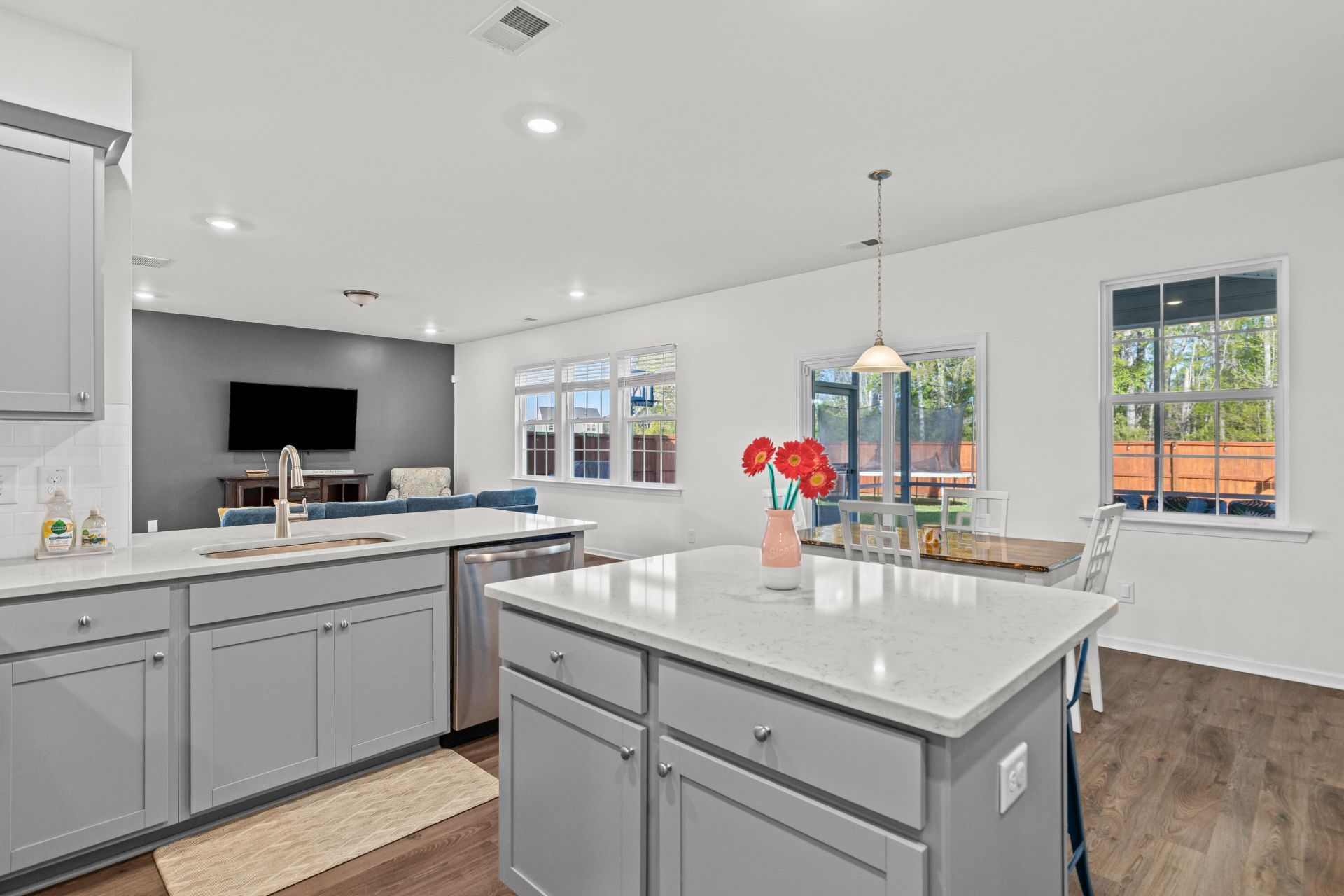 511 Singing Bush Avenue Photo 28