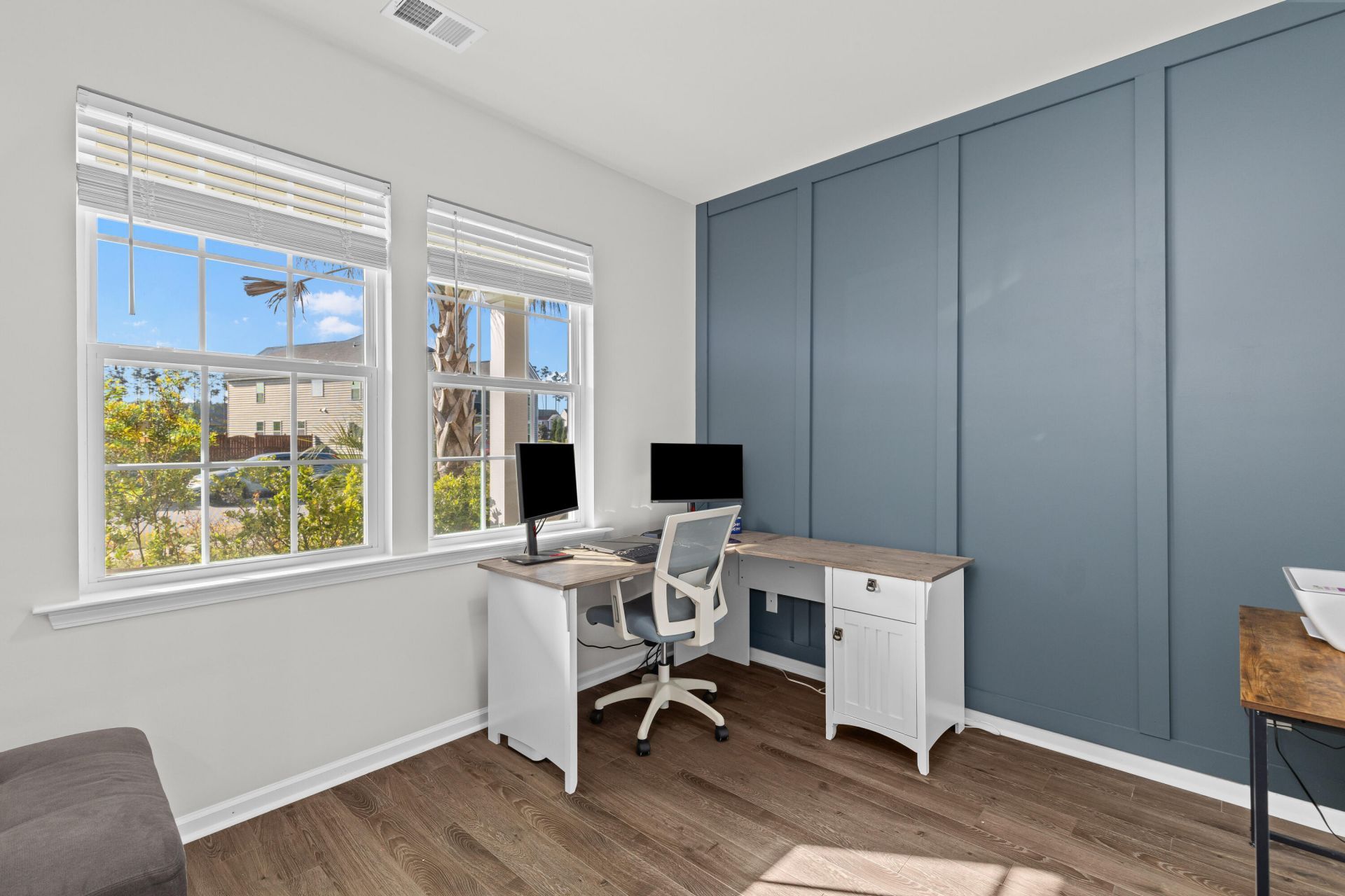 511 Singing Bush Avenue Photo 8